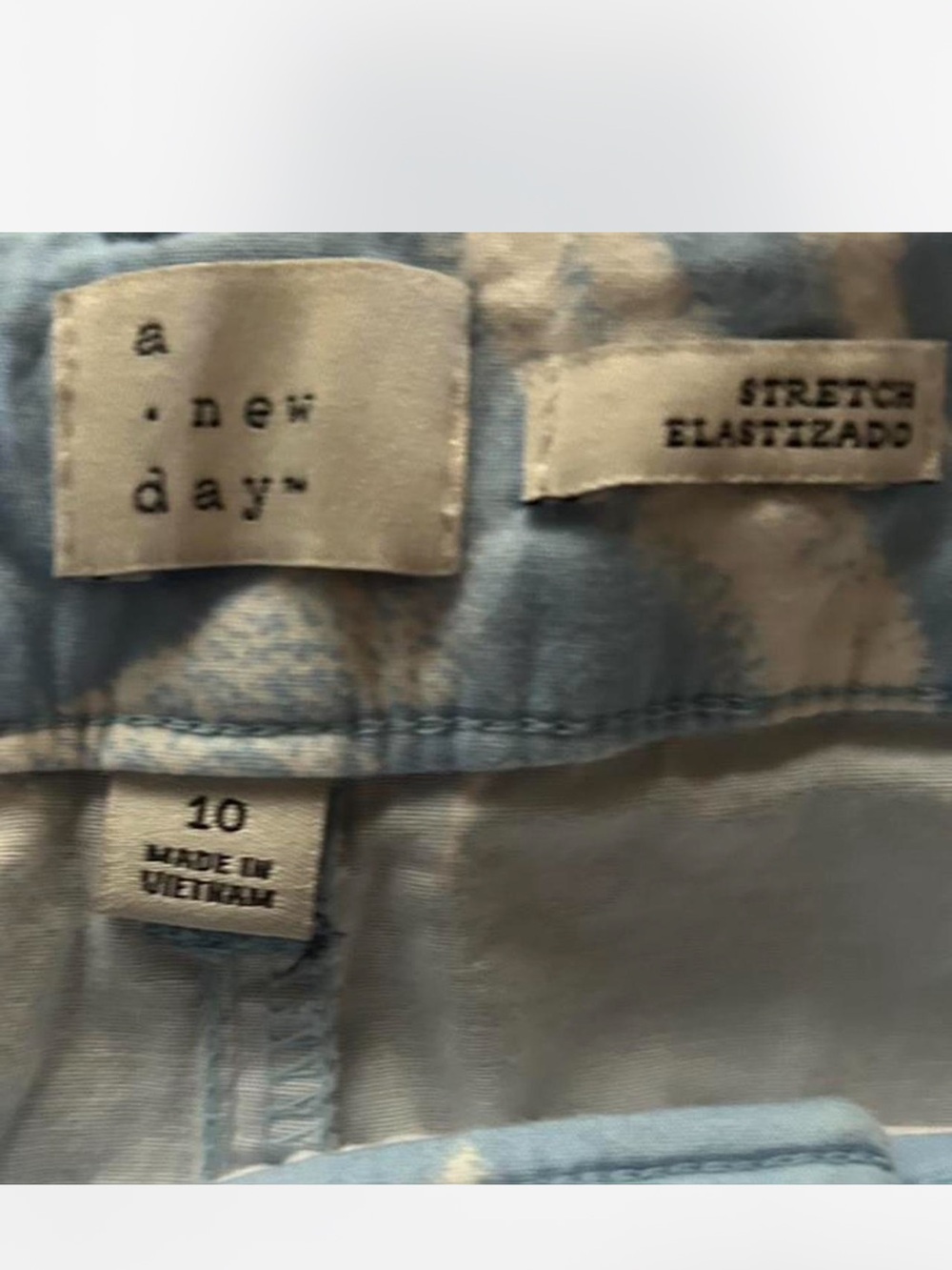 A New Day Women's Abstract Chino Shorts 10 Blue White Tie Waist Pleated Pockets - Picture 4 of 4
